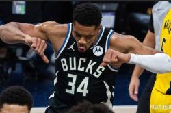 开云官网包含赛地聚焦：全明星赛今晚热度飙升，密尔沃基雄鹿绝杀压哨，话题不断，赛程密集仍需轮换的词条